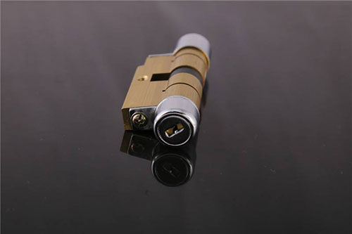 金山24小时上门开锁公司