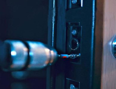 金山24小时上门开锁公司